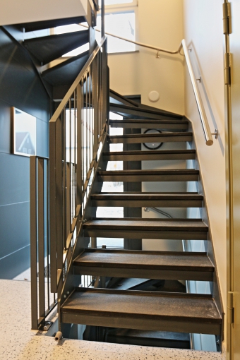metal stairs1